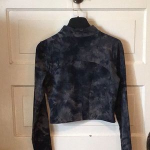 Women’s siz 6 lululemon top